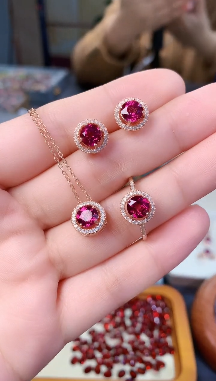 【闪购商品】石榴石套装银S925镶嵌天然镁铝