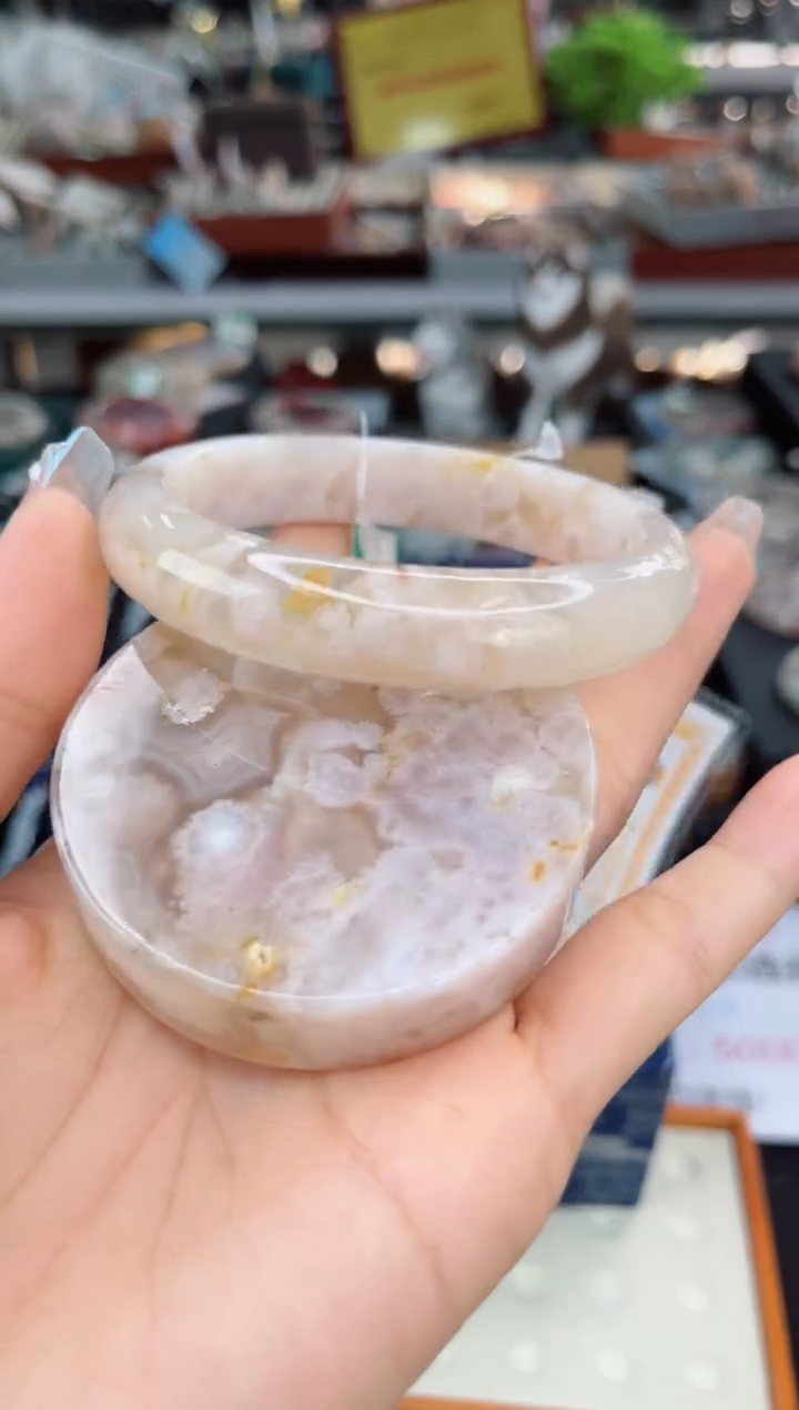 【闪购商品】石英质玉手镯未镶嵌62圈口（赠品镯心）3680328