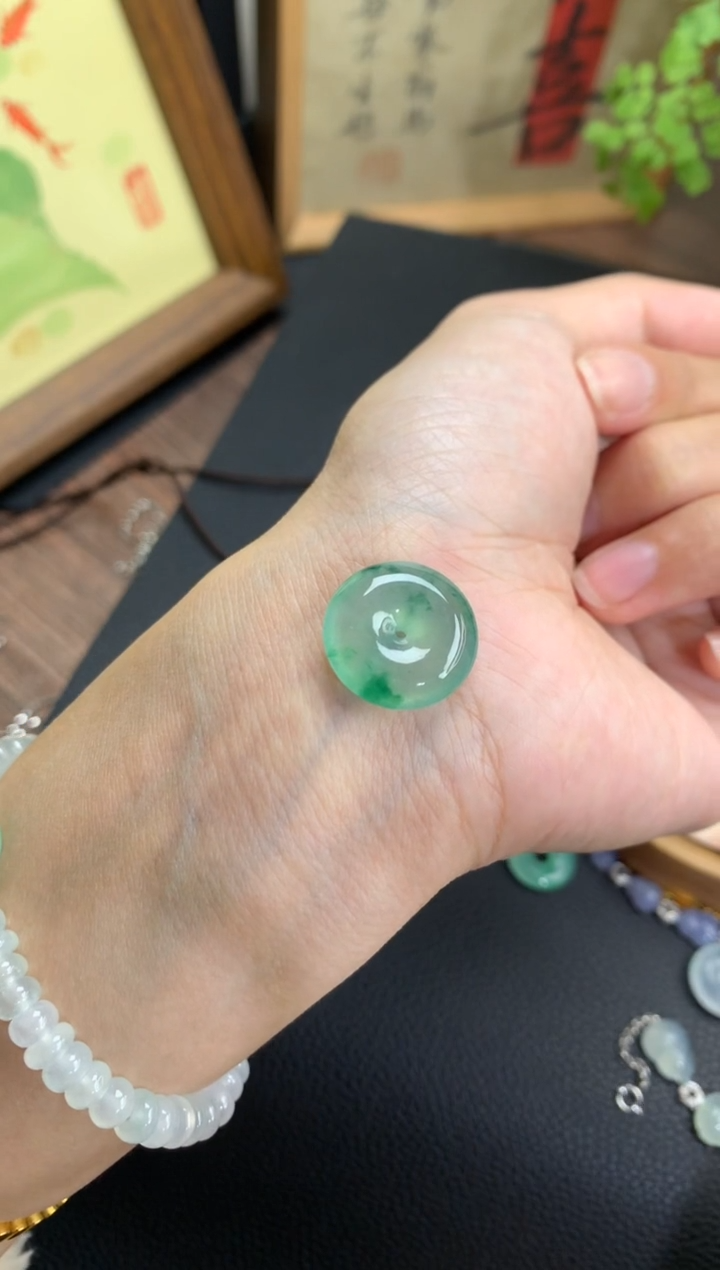 【闪购商品】翡翠颈饰未镶嵌平安扣