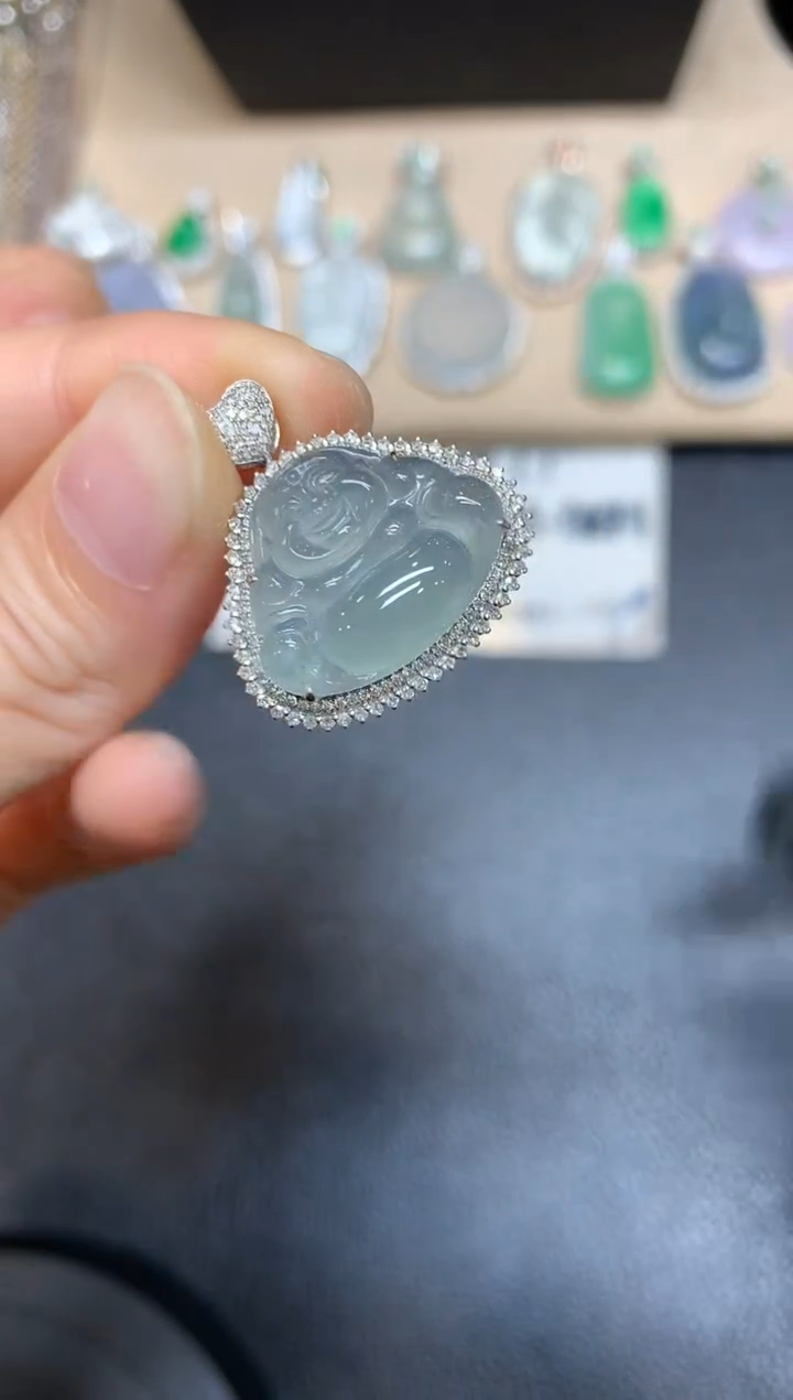 【闪购商品】翡翠颈饰18K金镶嵌佛公【无服务费