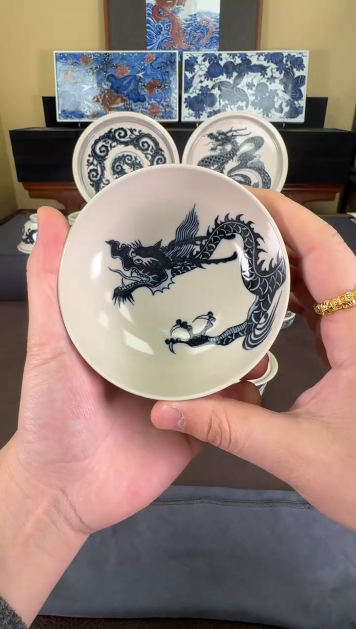 【闪购商品】二号釉过肩龙纹普洱杯