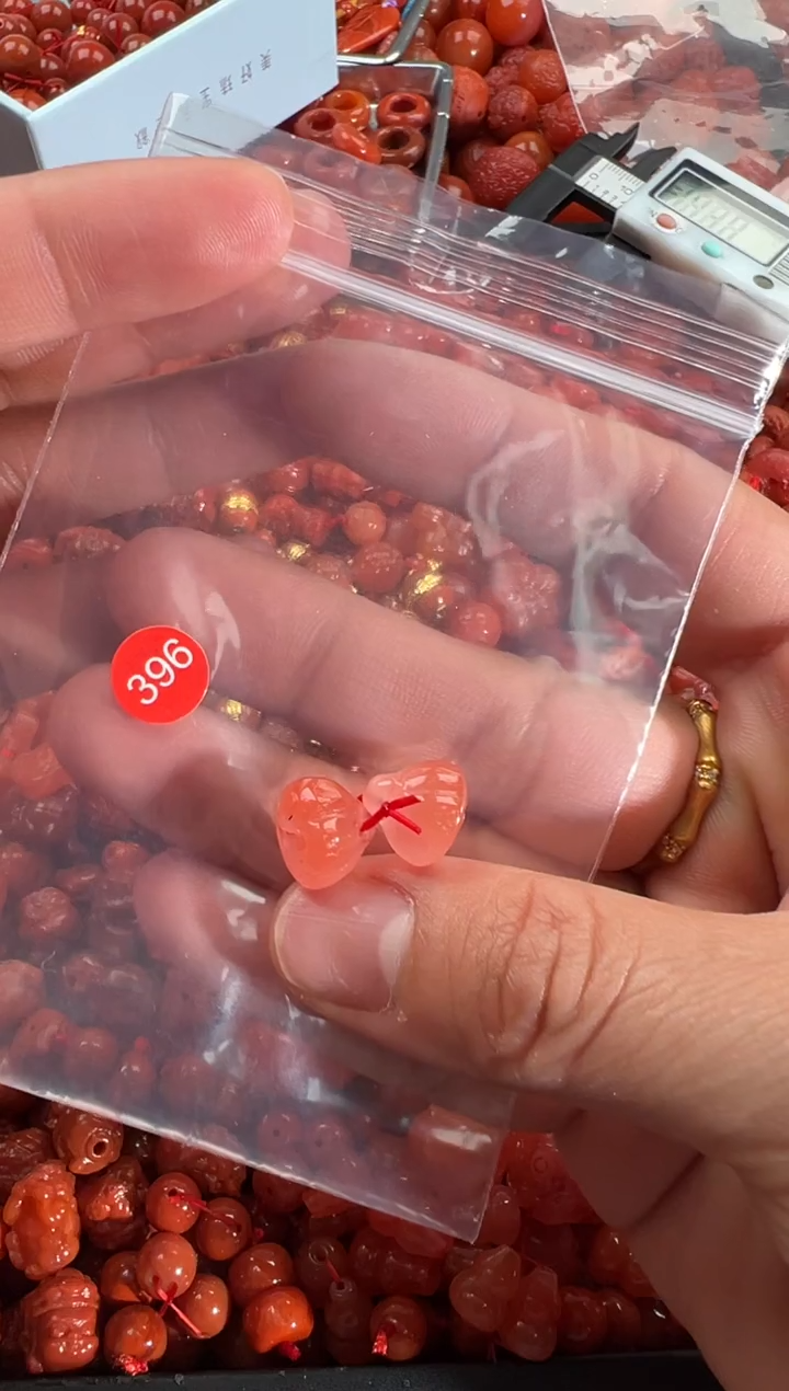 【闪购商品】南红玛瑙颈饰未镶嵌1