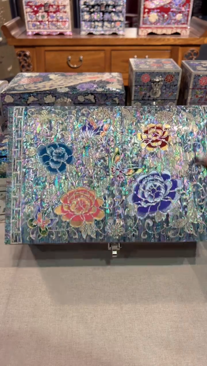 【闪购商品】紫底全满螺·弘贝雅螺钿漆器文化馆 