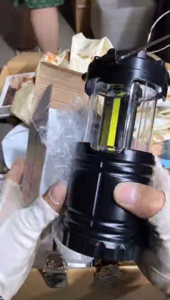 8新中古商品，瑕疵品，不保好坏。048