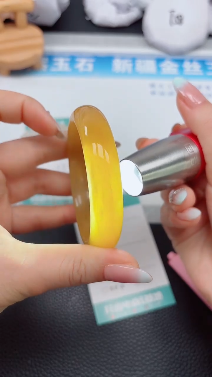 【闪购商品】石英质玉手镯未镶嵌239---56+