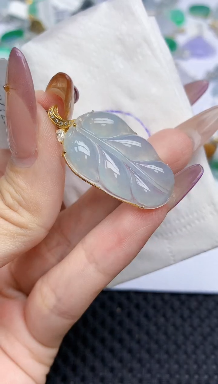 翡翠18K金镶嵌颈饰306   天然翡翠A货  百元以上9米证书费自理