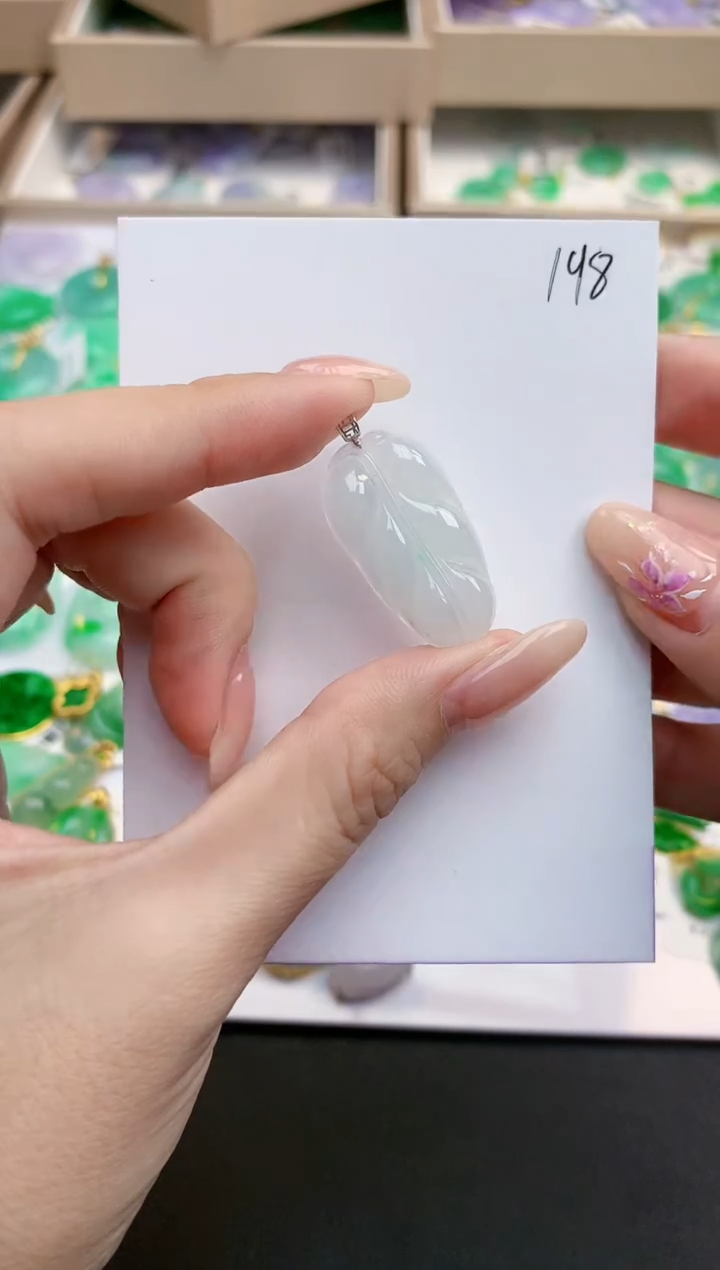 颈饰18K金镶嵌翡翠天然缅甸A货翡翠