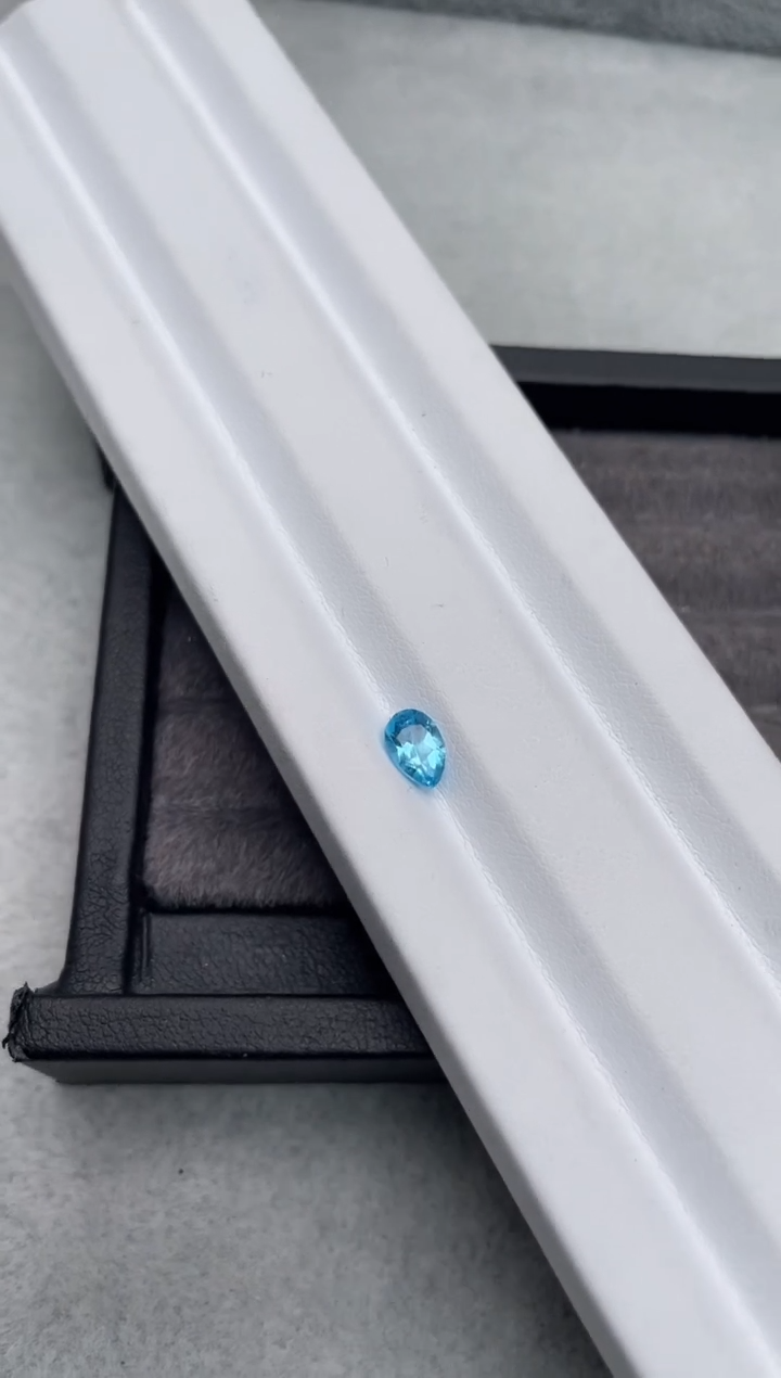 【闪购商品】托帕石裸石未镶嵌5*7mm瑞士蓝