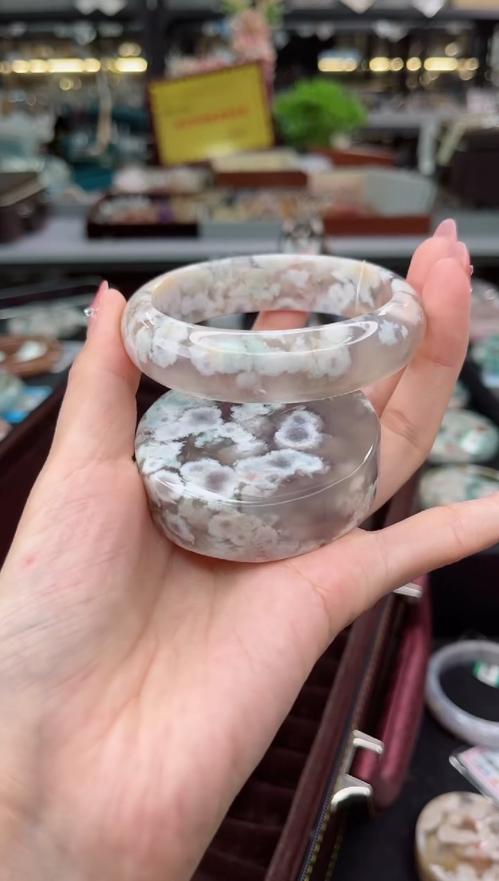 【闪购商品】石英质玉手镯未镶嵌59圈口（赠品镯心）6918348