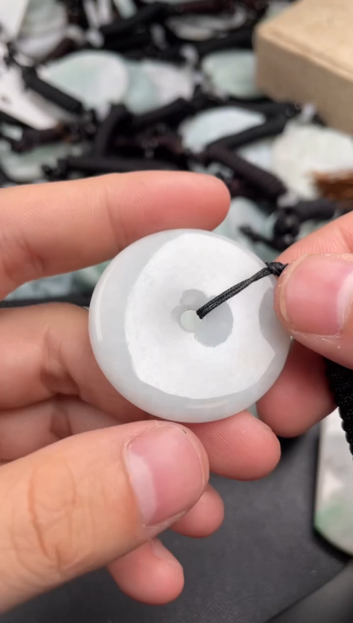 【闪购商品】翡翠吊坠(不含链)未镶嵌1