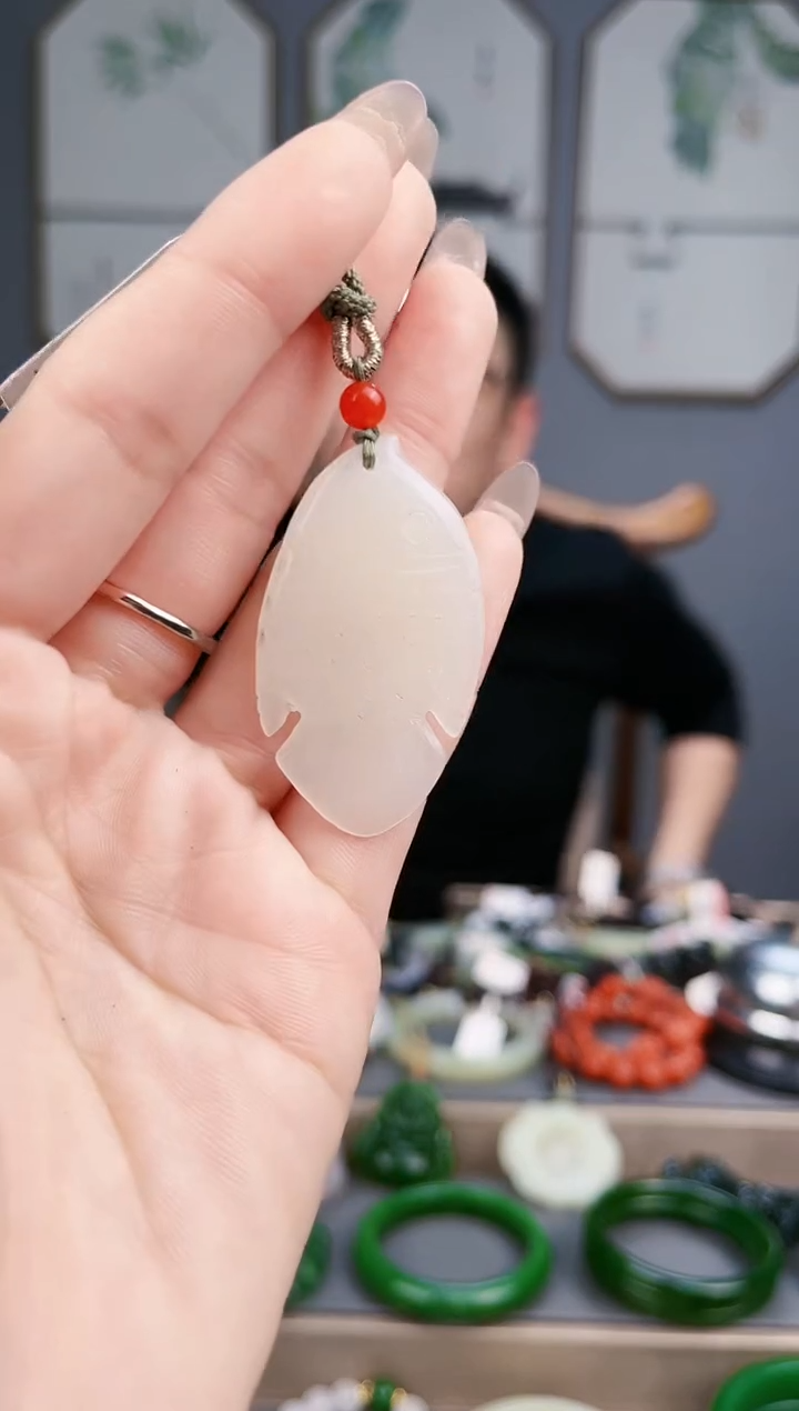 【闪购商品】和田玉颈饰未镶嵌AA多样性发货 拍一发一