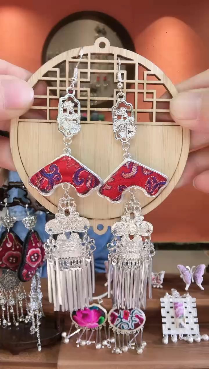 非遗苗绣刺绣首饰17