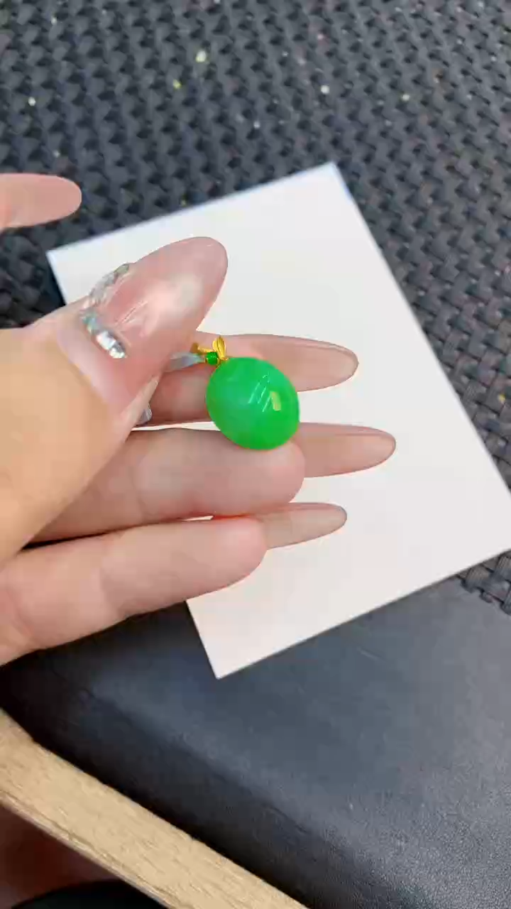 翡翠18K金镶嵌吊坠(不含链)1