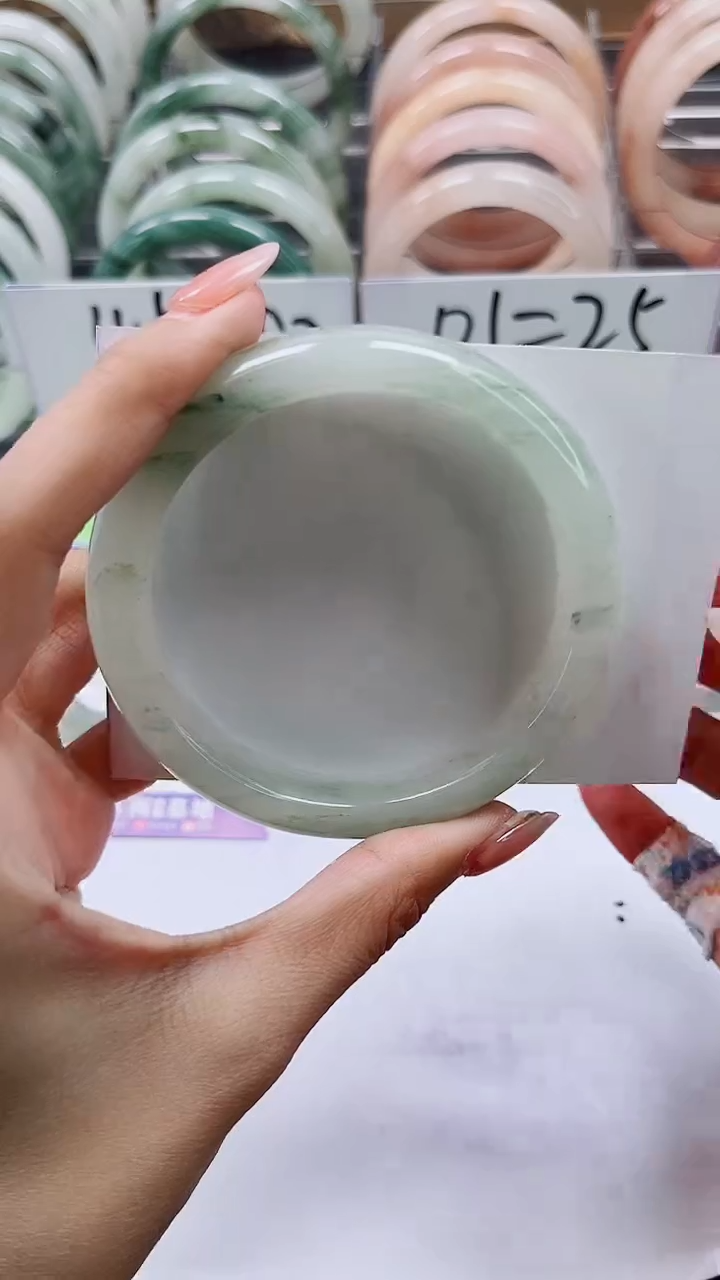 【闪购商品】石英质玉手镯未镶嵌A304-60/61