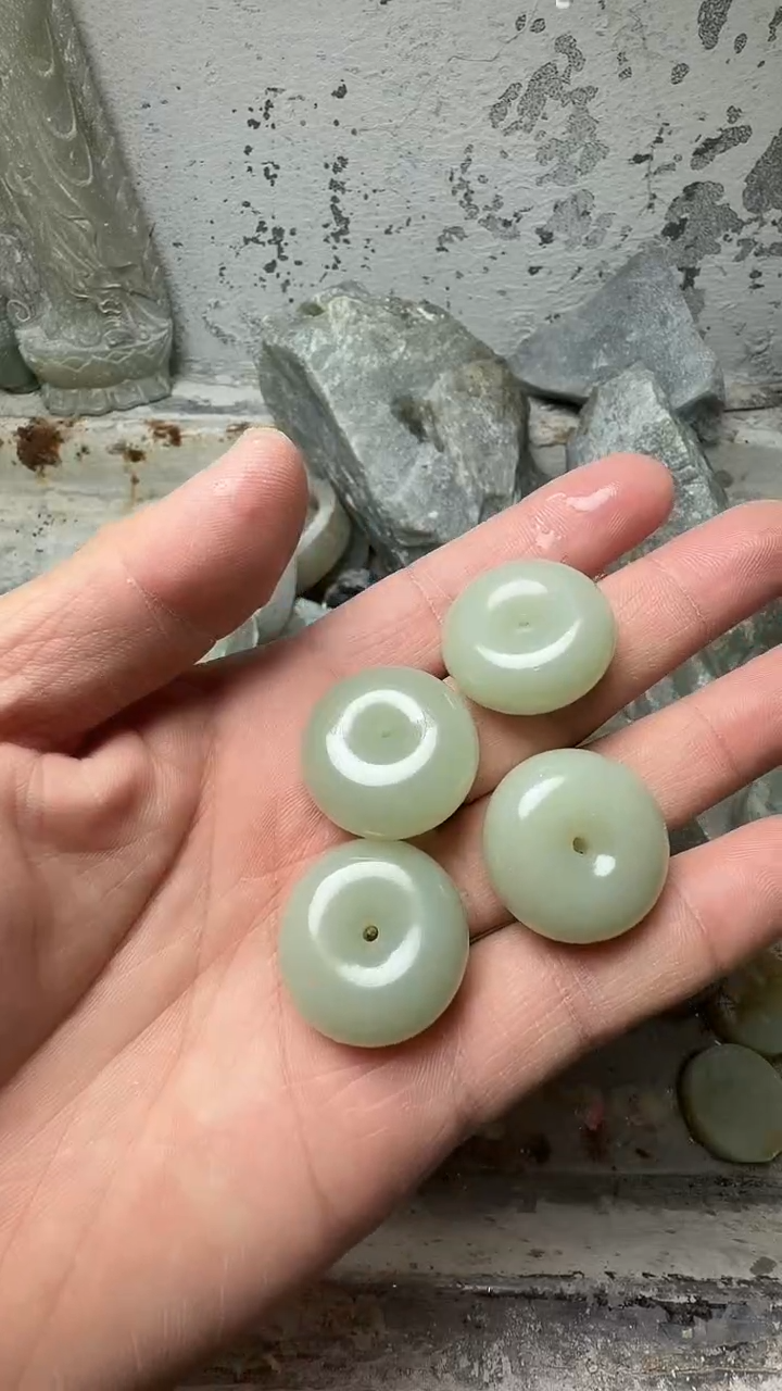 吊坠(赠链)未镶嵌和田玉平安扣 拍一发一商品多样性发货