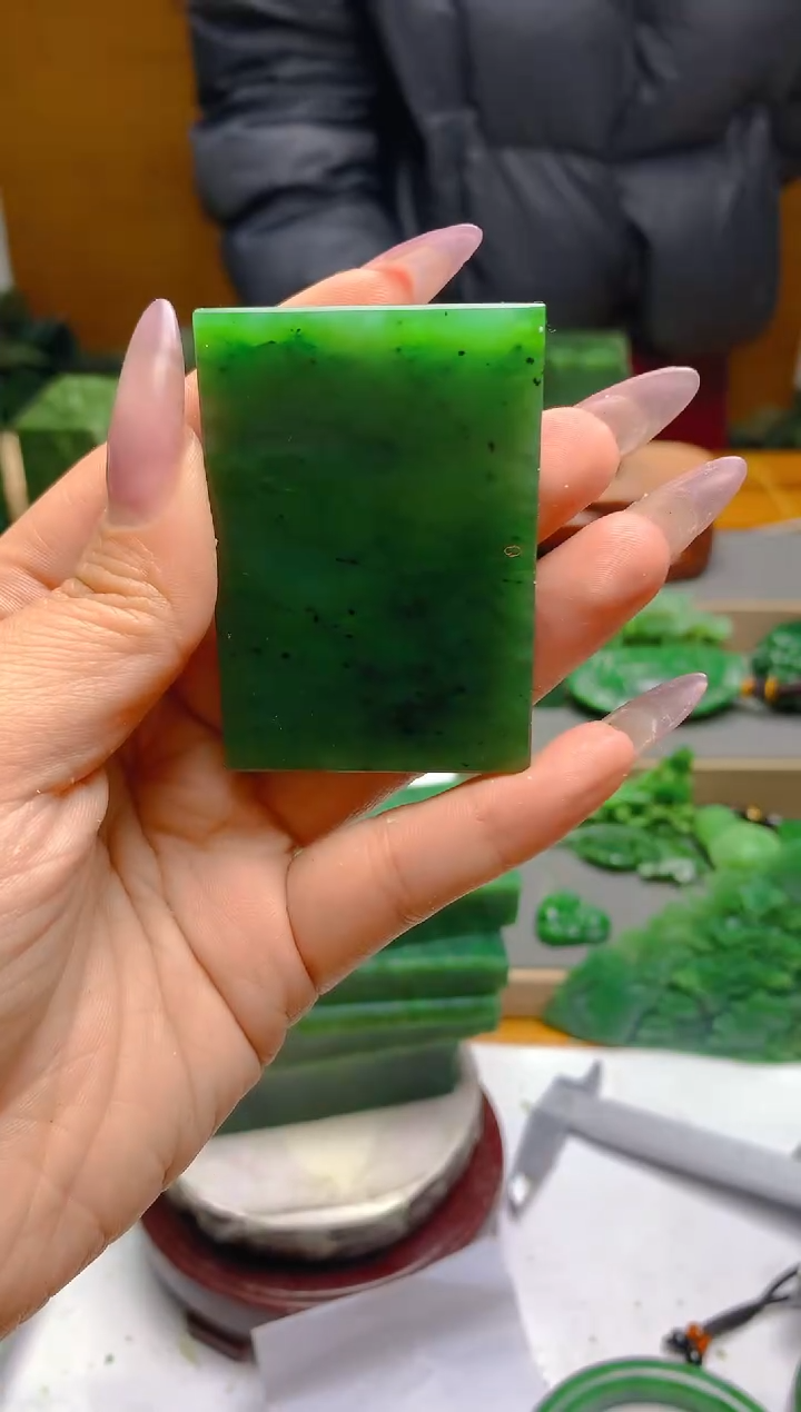 【闪购商品】和田玉（碧玉）颈饰未镶嵌1