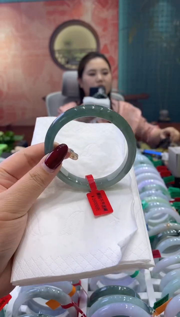 【闪购商品】翡翠手镯未镶嵌多人0006031