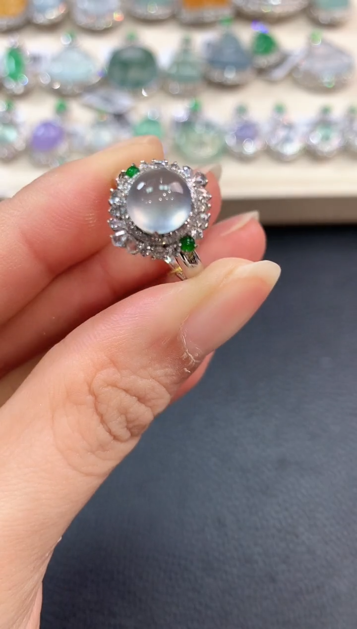 【闪购商品】翡翠戒指18K金镶嵌n26       