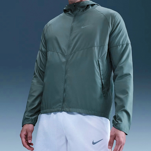 NIKE/耐克【商场同款】男子户外梭织连帽软壳拒水跑步夹克DD4747364