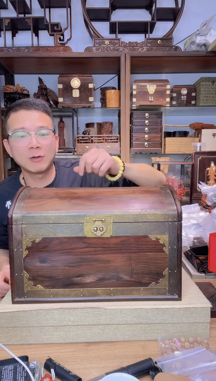 乌木类书架095大红酸枝珠宝箱   库存瑕疵