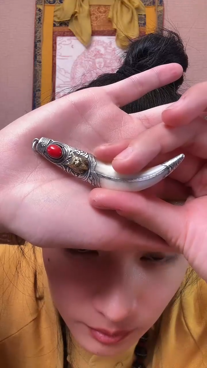 非金属无非金属无藏式牙牙首饰2
