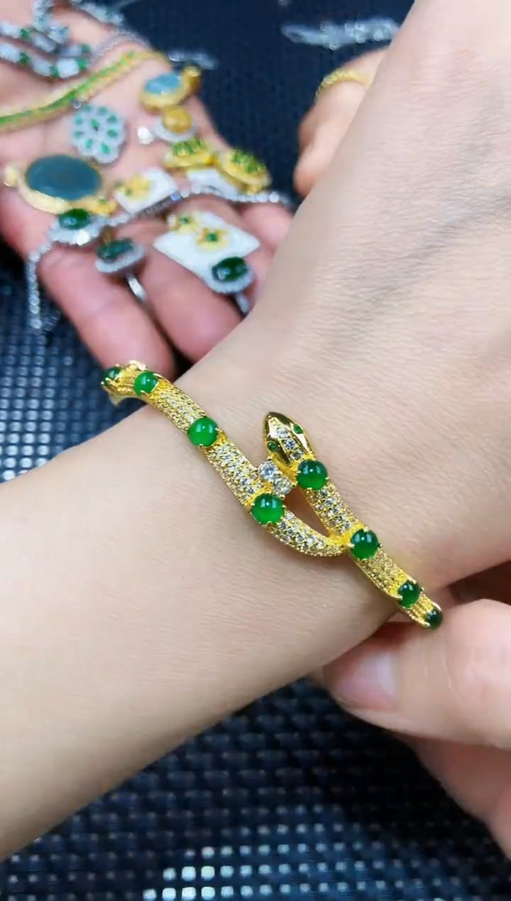 【闪购商品】翡翠手镯未镶嵌11111111