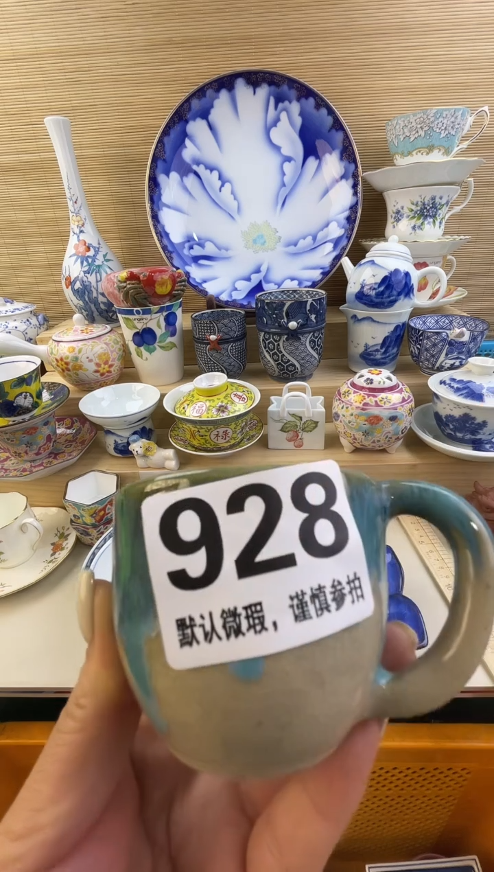 摆件M****地摆件瓷器瓷器瓷器