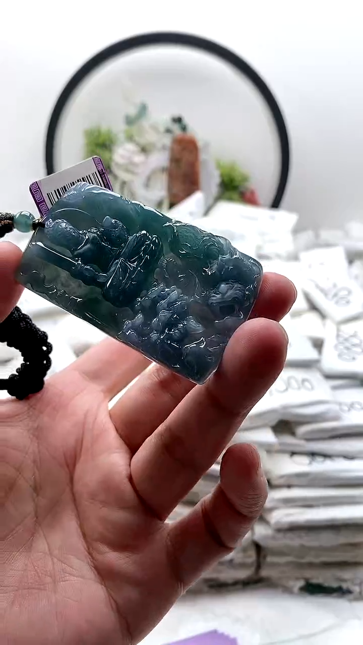 颈饰未镶嵌翡翠不动明王