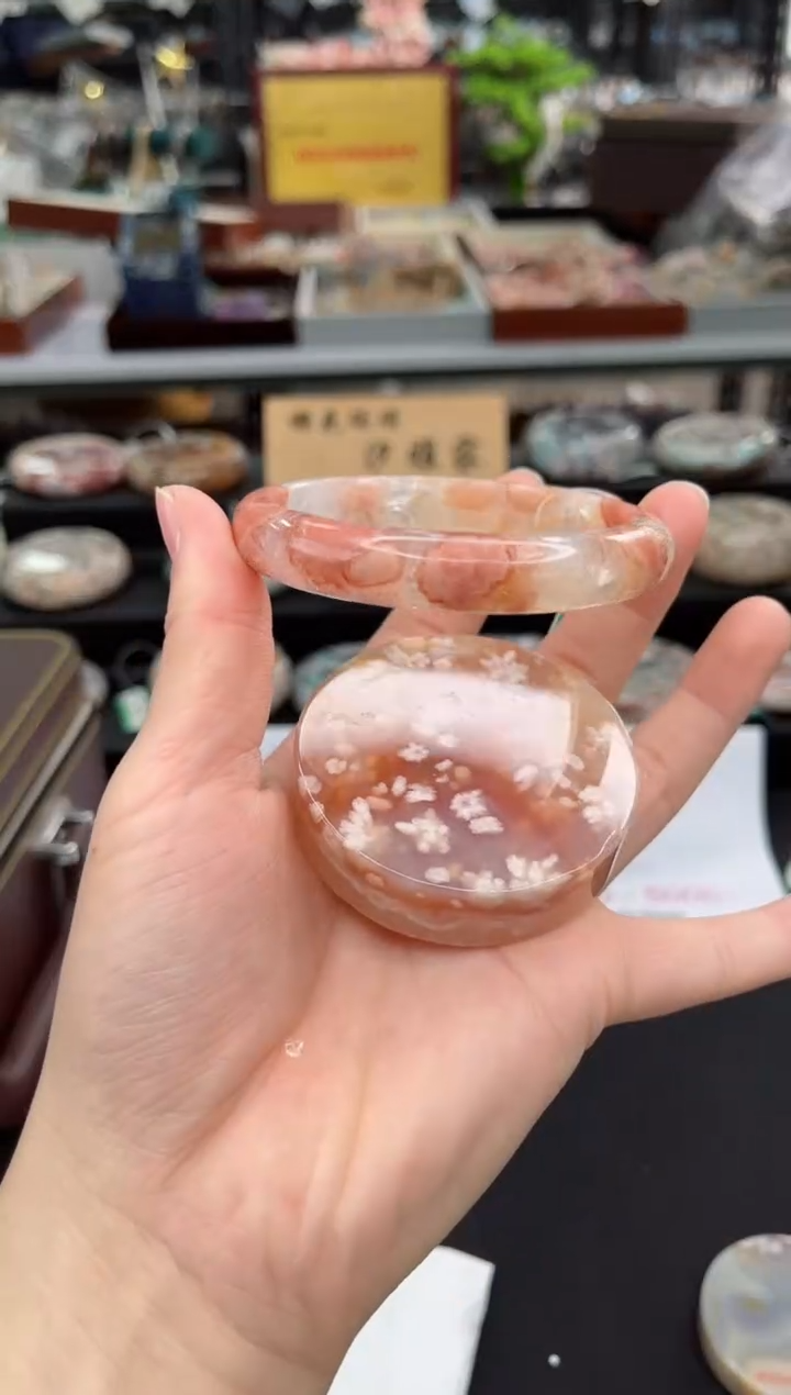 【闪购商品】石英质玉手镯未镶嵌63圈口（赠品镯心）S9095