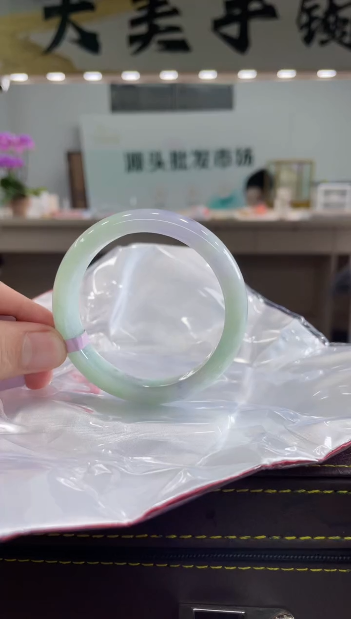 【闪购商品】翡翠手镯未镶嵌手镯