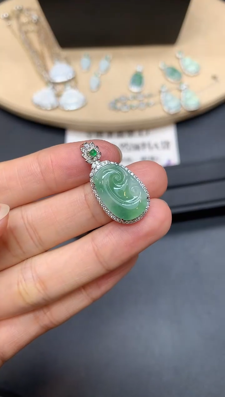 【闪购商品】翡翠吊坠(不含链)银S925镶嵌如意【多样性发其一】