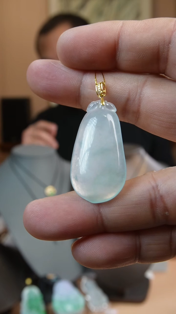 【闪购商品】翡翠颈饰18K金镶嵌天然缅甸翡翠吊坠