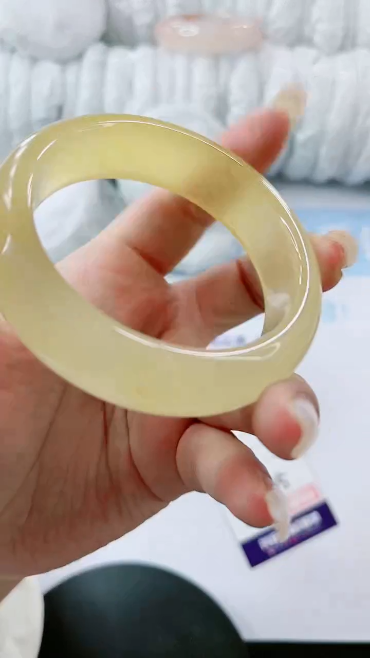 【闪购商品】石英质玉手镯未镶嵌多样性发货L665