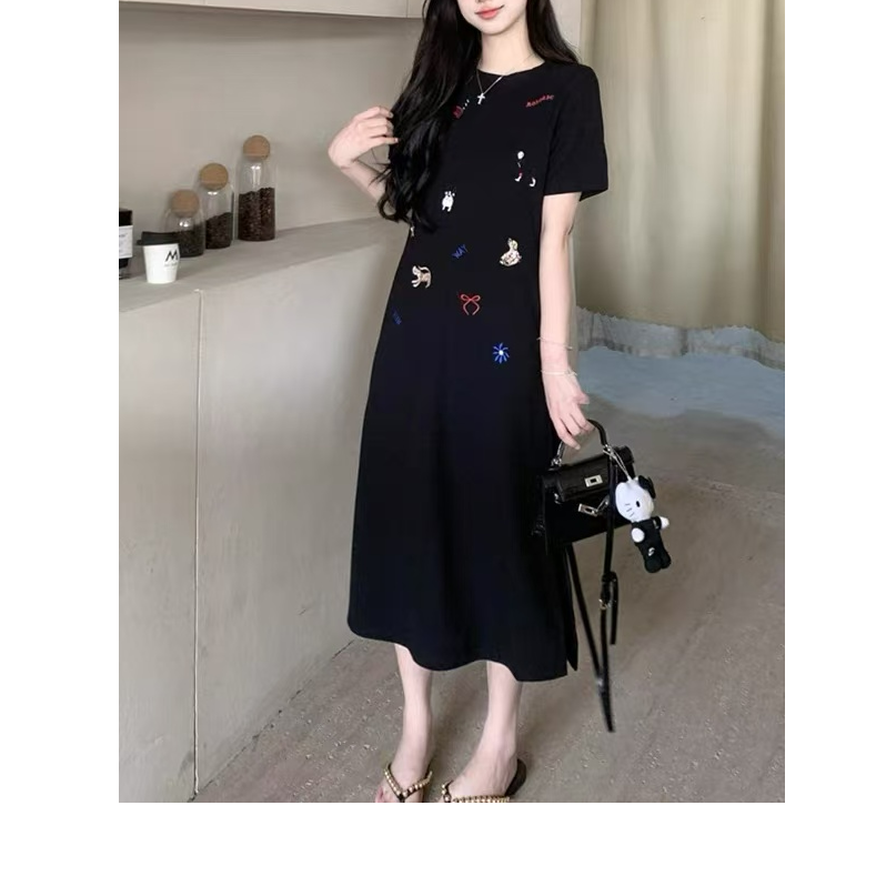 简约刺绣设计师小狗短袖连衣裙夏季宽松百搭