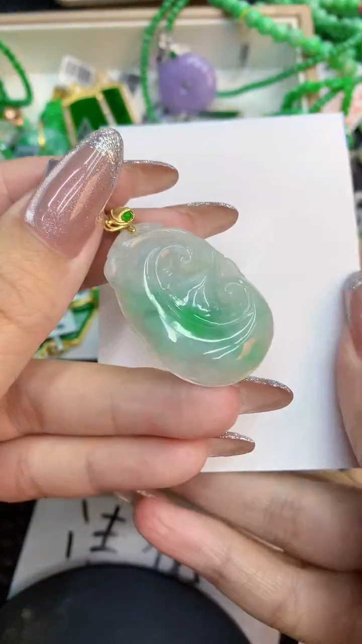 颈饰未镶嵌翡翠1