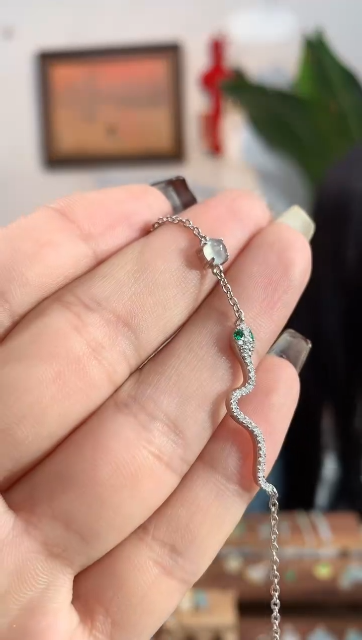 【闪购商品】银S925镶嵌翡翠手链手链