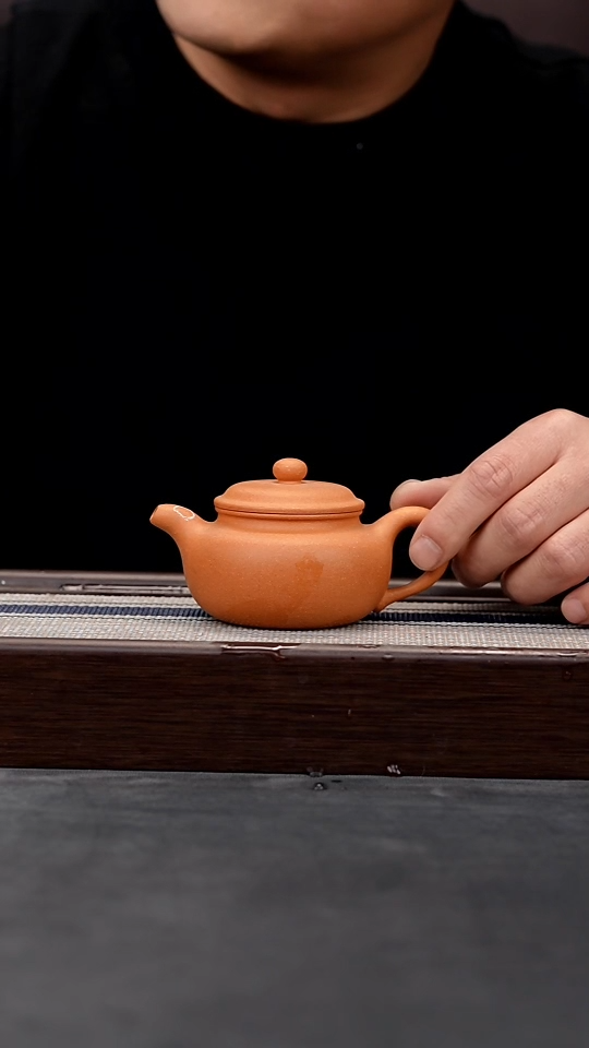 【闪购商品】紫砂茶壶黄金段纳底小仿古（瑕疵）