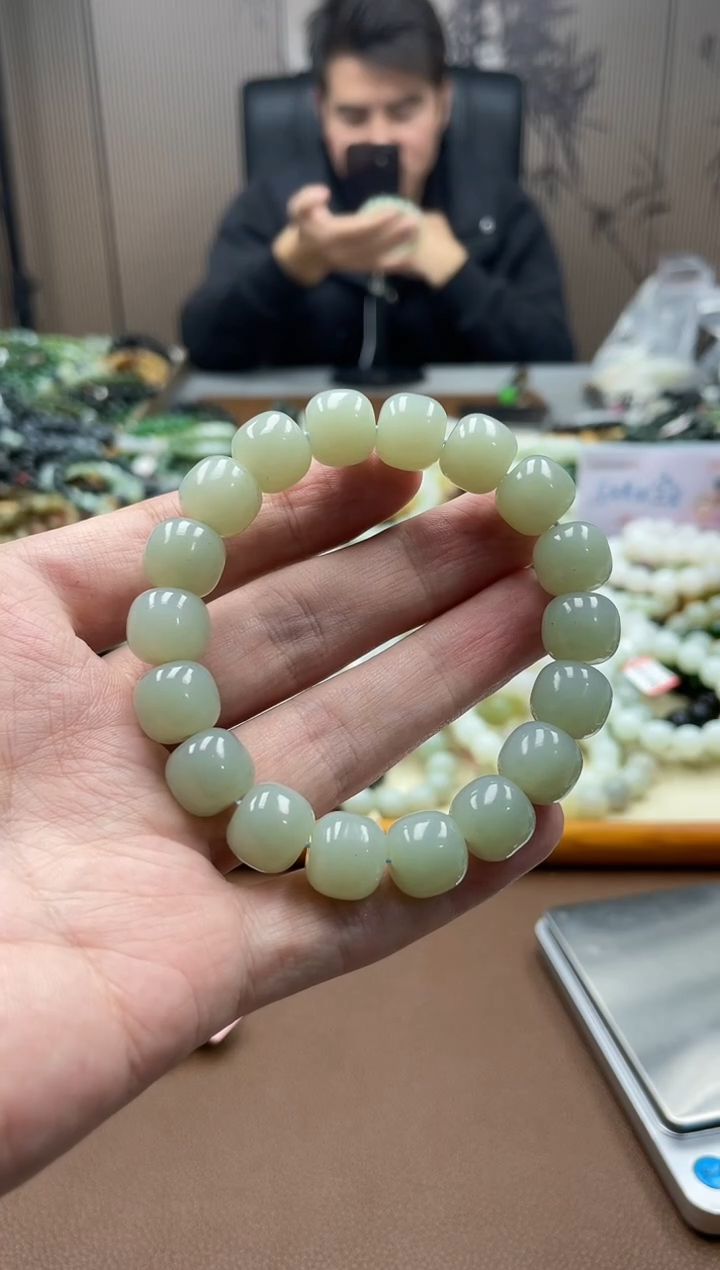 未镶嵌手串和田玉?**蕾新疆且末天空蓝12