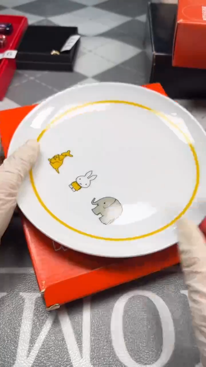 瓷片陶瓷如图所示周边