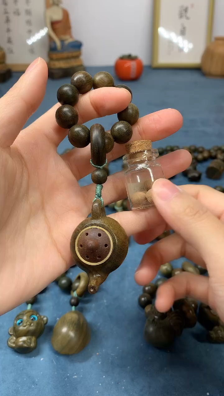 【闪购商品】维腊木（绿檀）把件把把壶香囊 送1瓶香丸