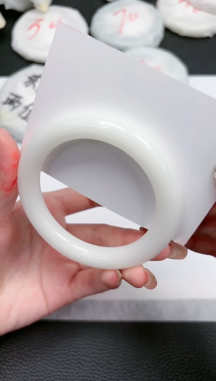 【闪购商品】石英质玉手镯未镶嵌320-57