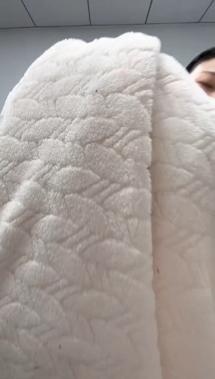 法兰绒3.5X1.8左右以主播所说为准