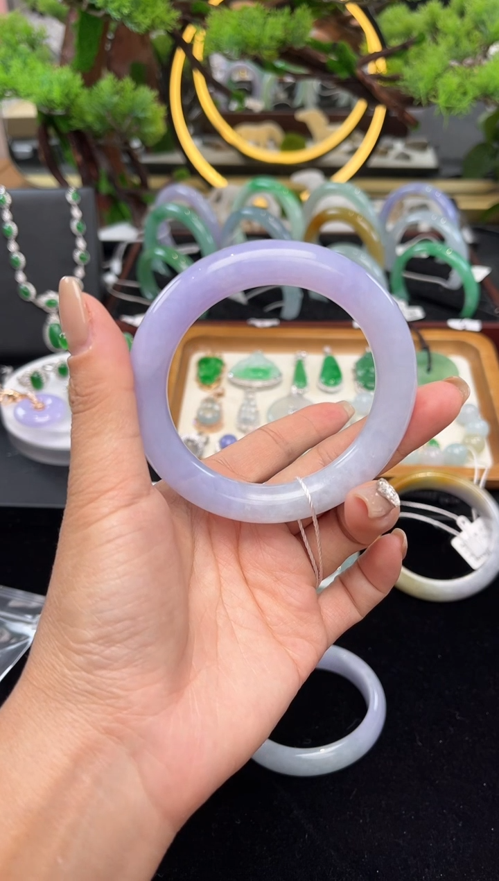 未镶嵌手镯翡翠手镯