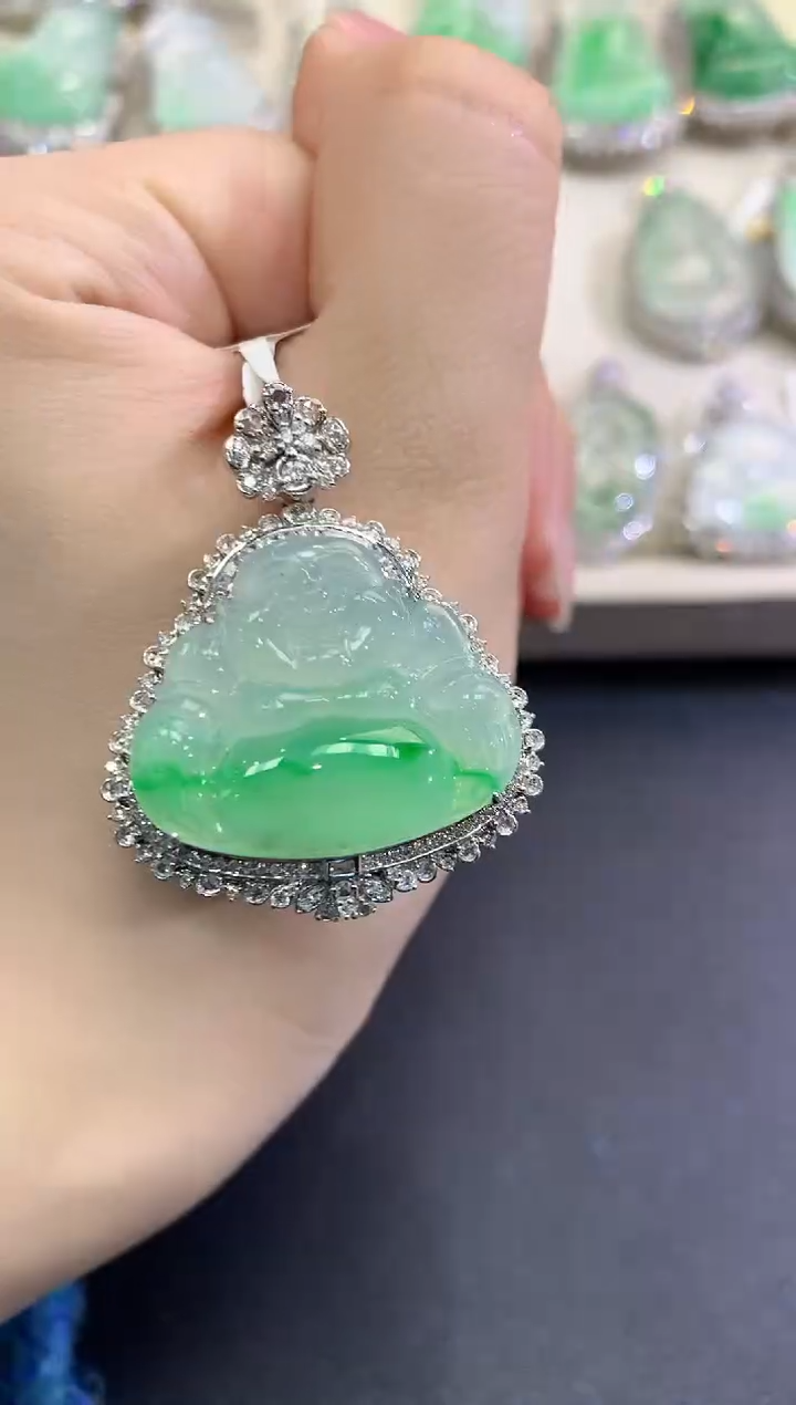 【闪购商品】翡翠颈饰18K金镶嵌C64   