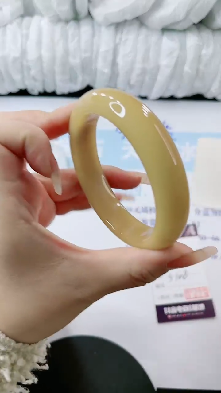 【闪购商品】石英质玉手镯未镶嵌多样性发货S108