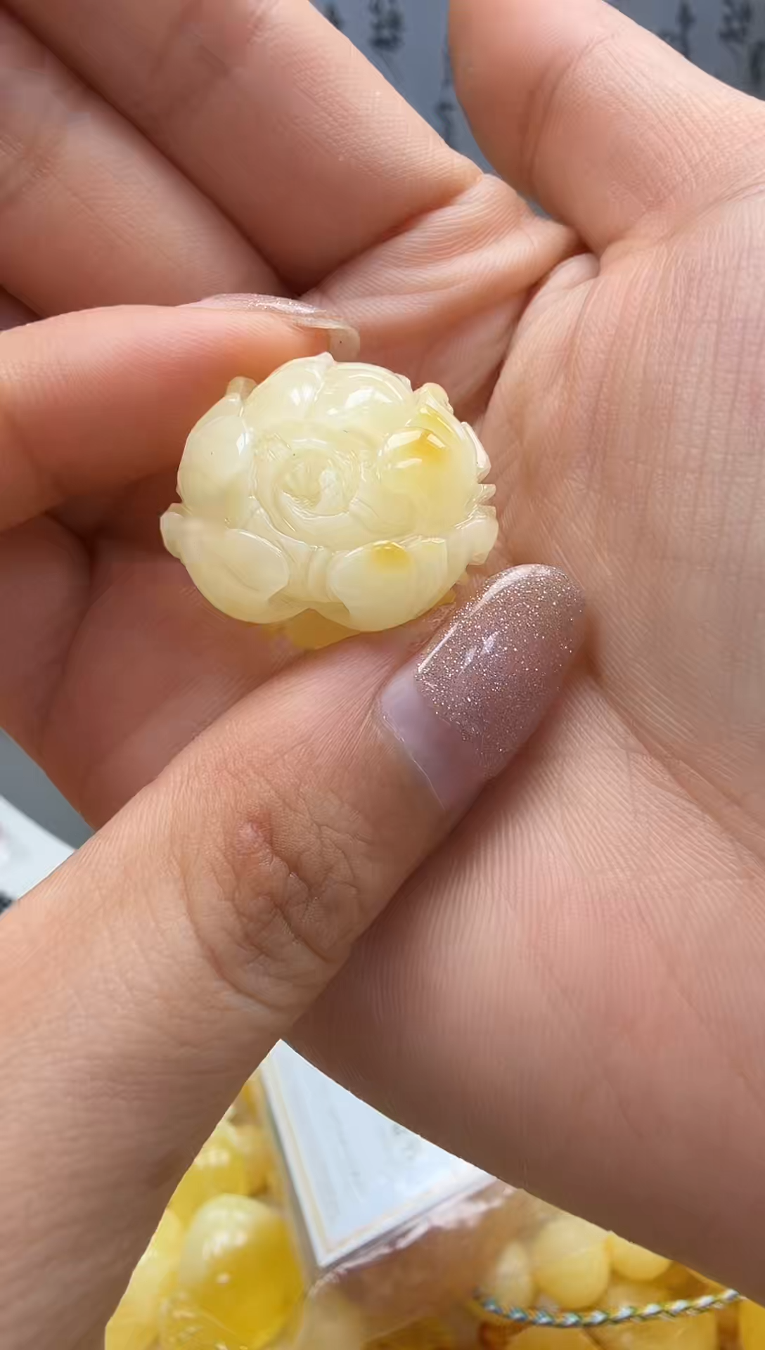 裸石琥珀未镶嵌如图