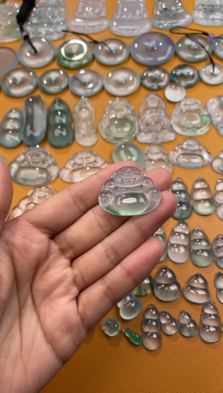 【闪购商品】翡翠吊坠(不含链)未镶嵌佛公25.2 32.2 5/7