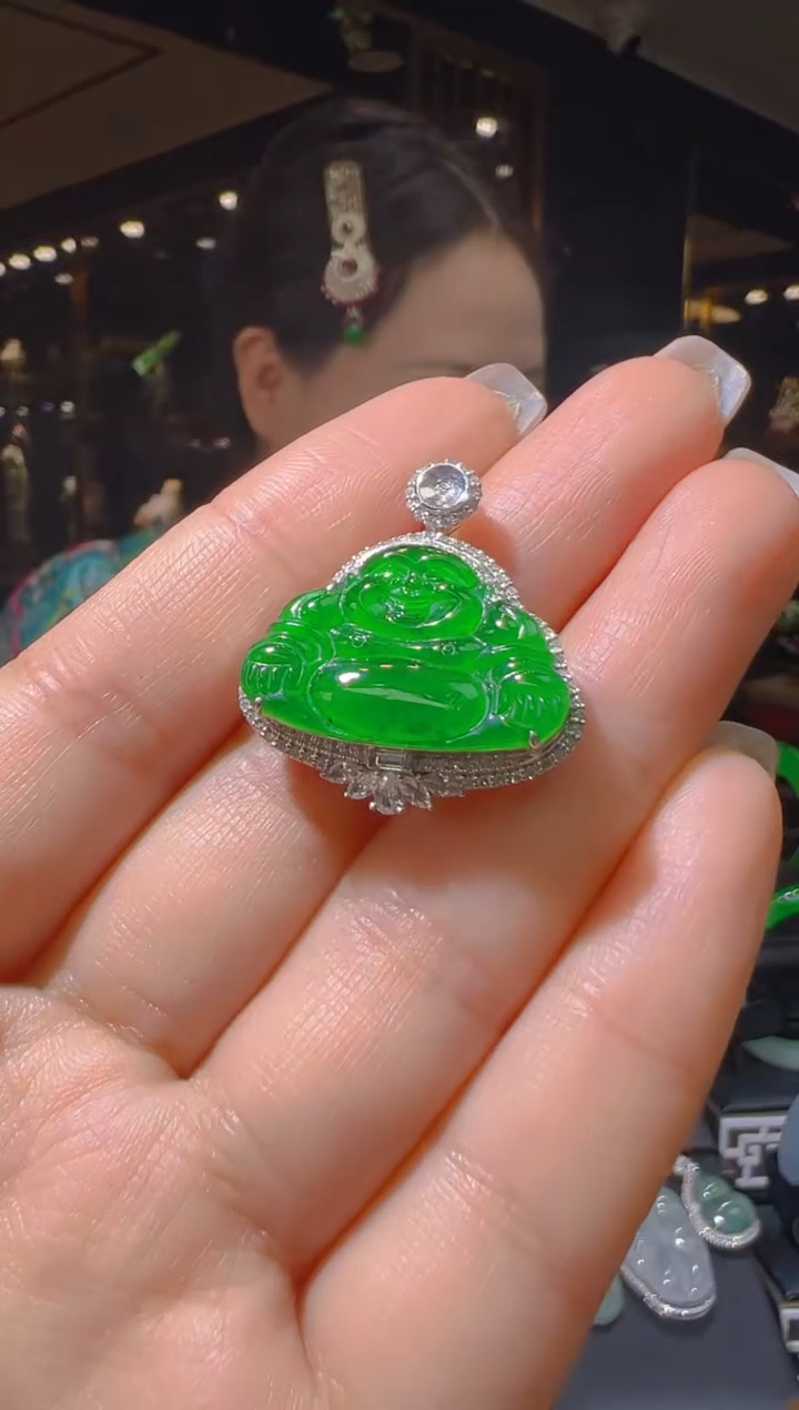 【闪购商品】翡翠吊坠(赠链)18K金镶嵌008       