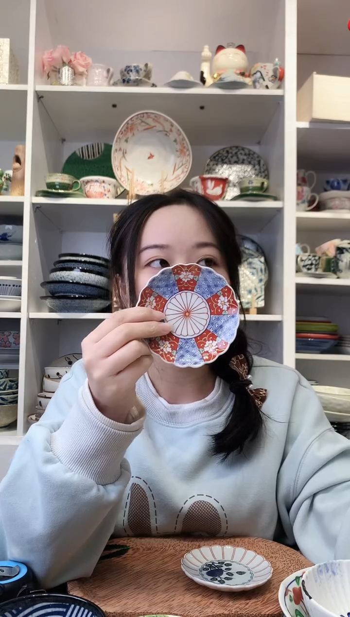 陶瓷有田烧手绘祥瑞菊小碟子10cm