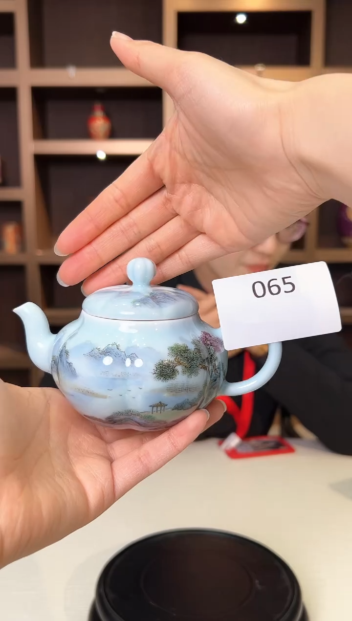【闪购商品】壶粉彩山水南瓜壶065